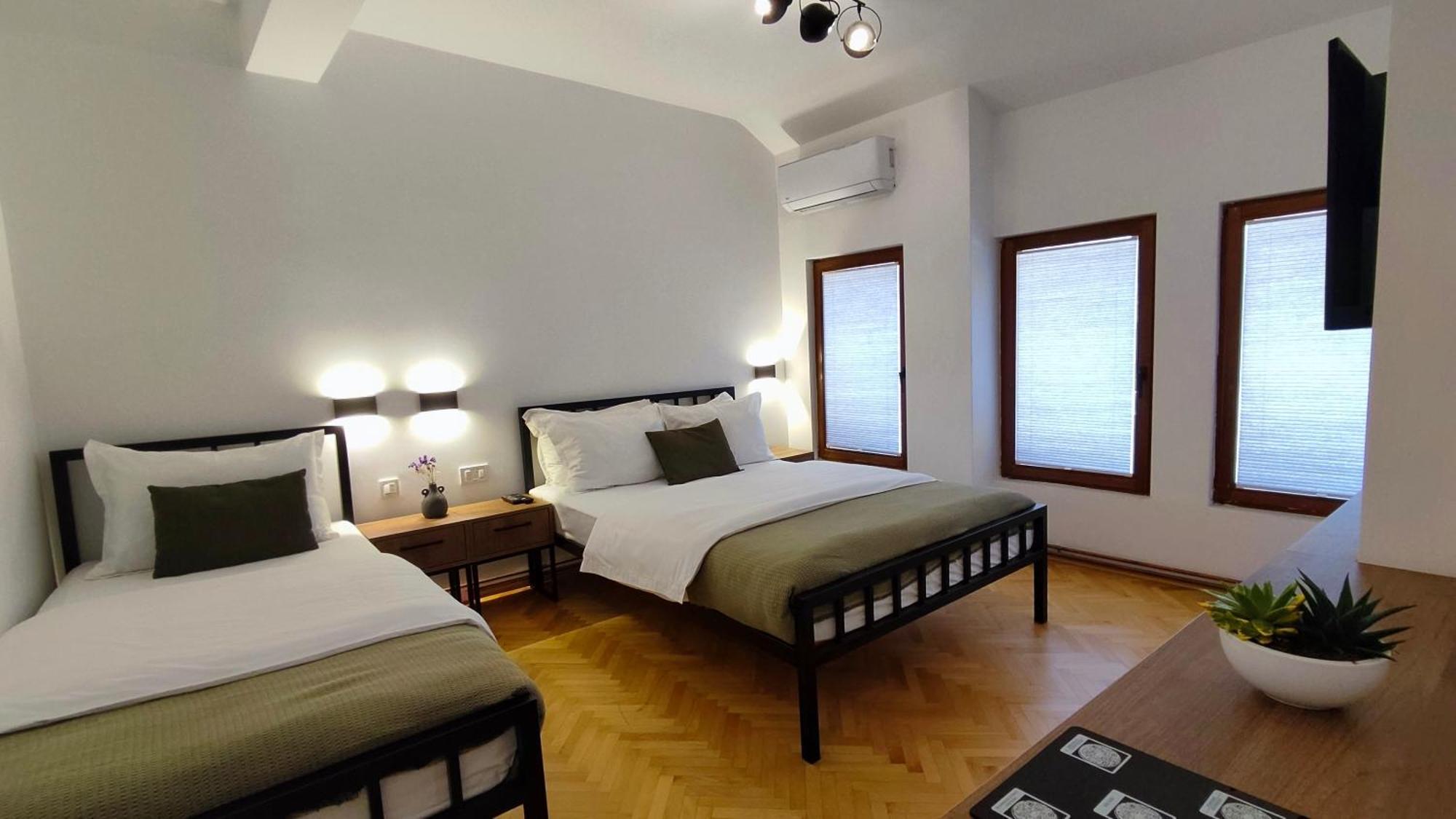 Grand Boutique Hotel Pristina Exterior photo